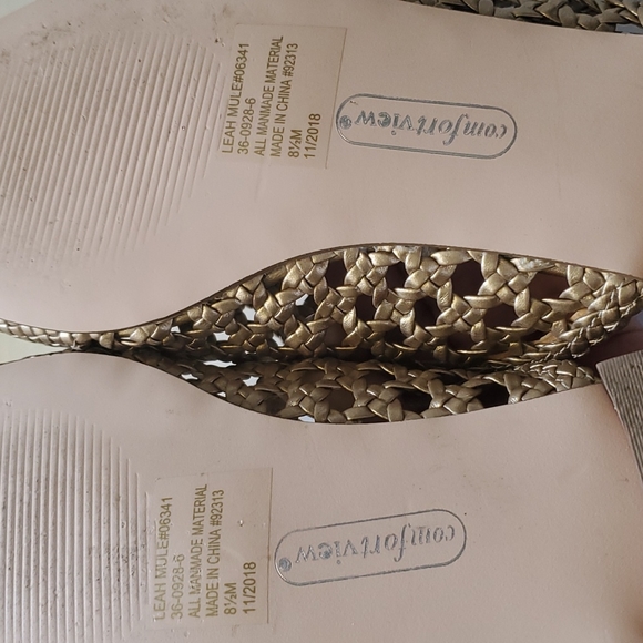 Comfortview Gold Metallic color Sandals Slip On sz 8.5 - Picture 10 of 10